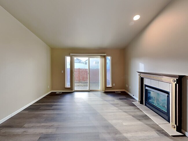 Foto del edificio - 3714 180th St E