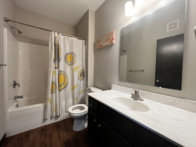 Building Photo - $1,800 | 2 Bedroom, 2 Bathroom CONDO | Pet...