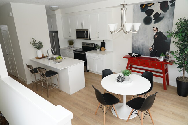 Building Photo - Element Townhomes