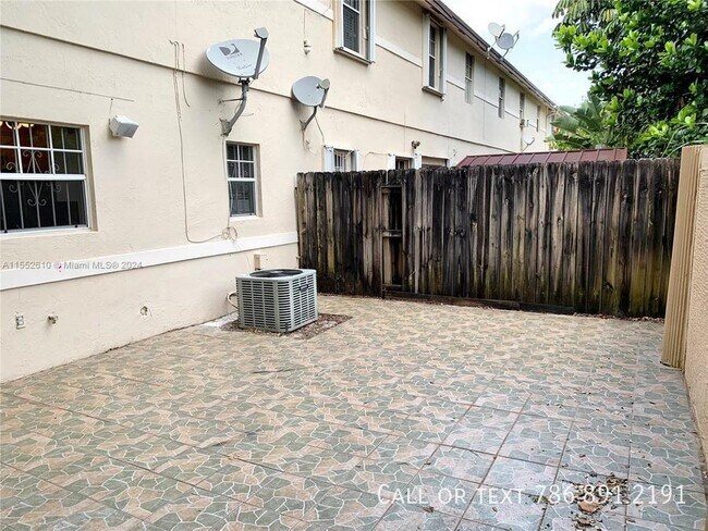 Foto del edificio - 3370 NW 197th Terrace 3370, Miami Gardens,...