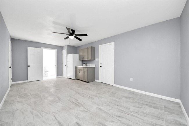 Building Photo - 5103 Karu Dr