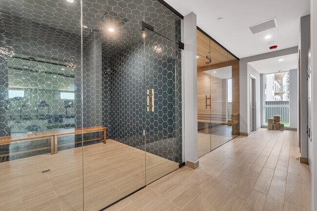 Sala de vapor y sauna - The McClaren