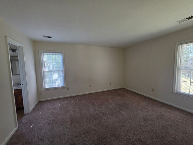 Foto del edificio - Move In Ready 3 Bedroom Ranch!