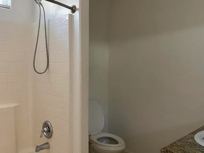 Building Photo - 8648 Lime Ave