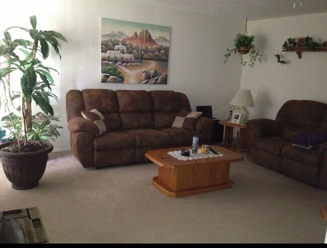 Foto del edificio - 420 W Yukon Dr