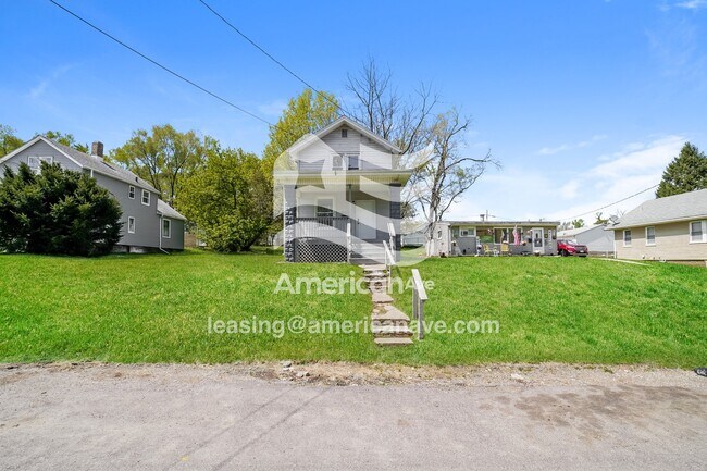Foto del edificio - 2129 N Bourland Ave