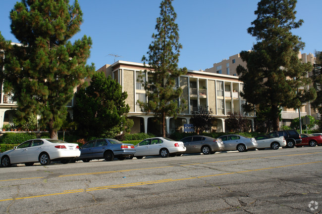 Building Photo - La Fayette Town House
