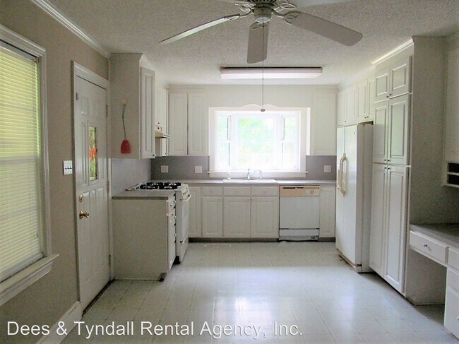 Building Photo - 2 br, 1 bath House - 554 US HWY 13 South