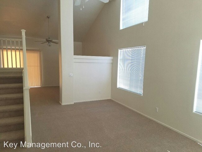 Building Photo - 2124 E Helena Dr