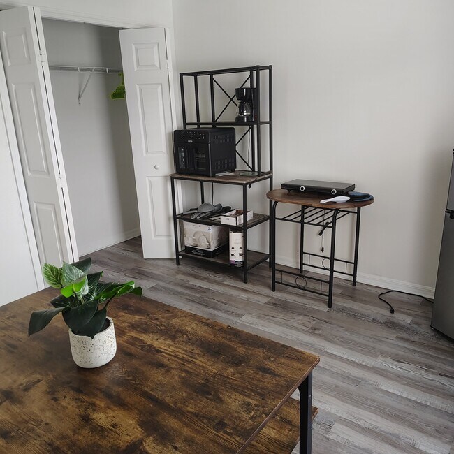 Foto del edificio - 2752 Callaway Ln