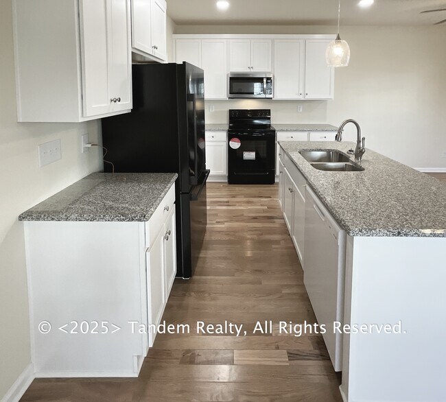 Foto del edificio - 738 Alloway St