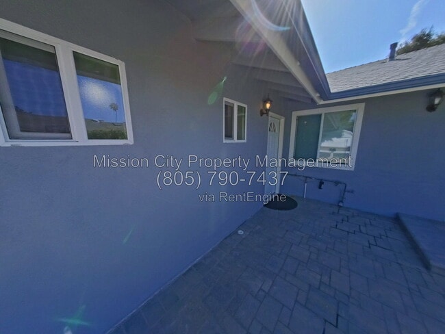 Building Photo - 425 San Domingo Dr