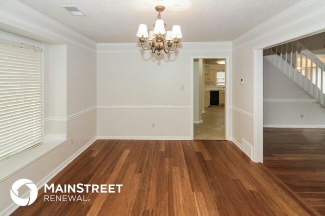 Building Photo - 8925 Walnut Forest Cove