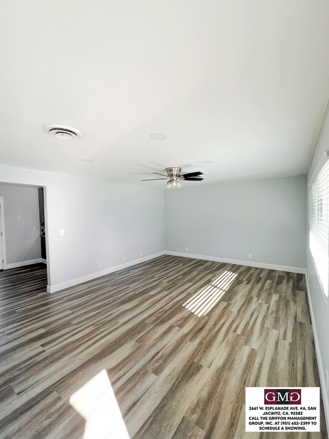 Foto del edificio - 5 Bedroom, 2 Bathroom House on 20 Acre Equ...