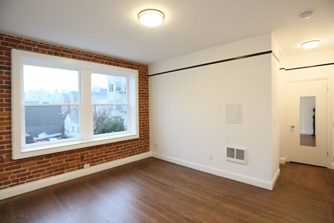 Foto del edificio - 3164 22nd Street