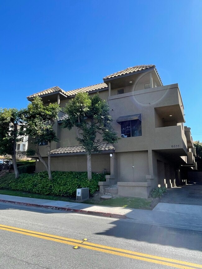 Foto del edificio - 6033 Estelle St