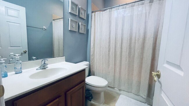 Foto del edificio - 8808 Abbey Leaf Ln