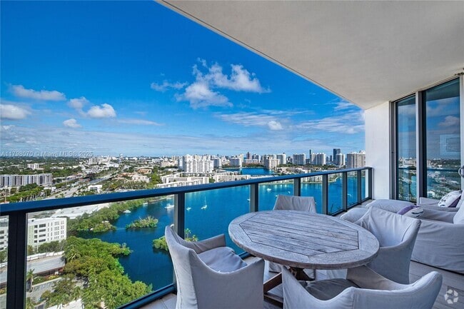 Building Photo - 17301 Biscayne Blvd