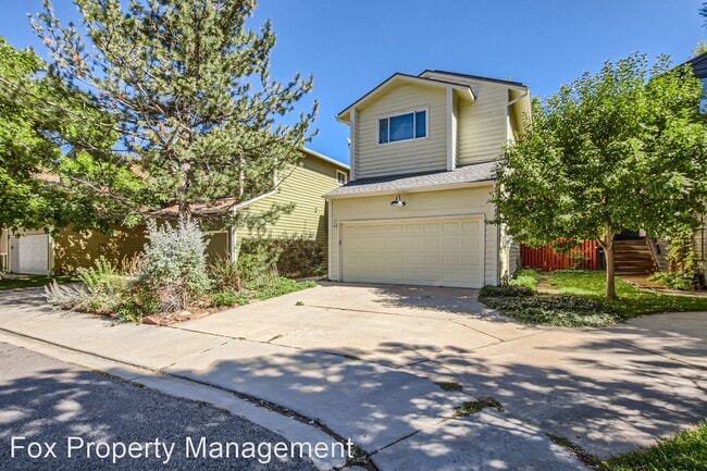 Building Photo - 4 br, 3.5 bath House - 66 Mineola Court