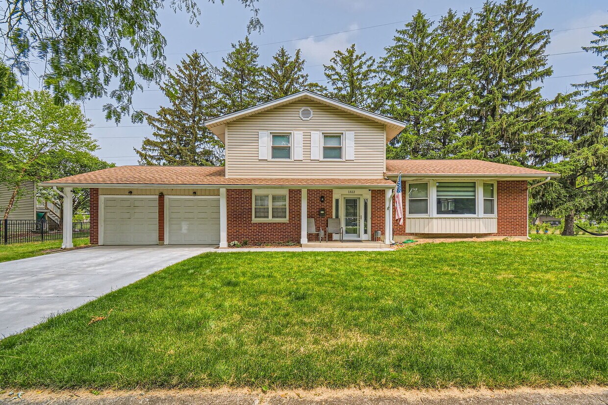 Foto principal - 1322 E Thurston Dr
