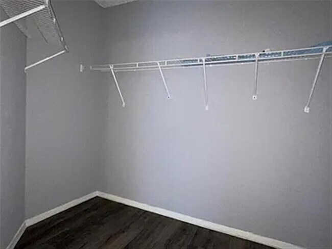 Foto del edificio - For Rent