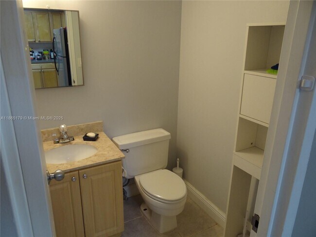 Building Photo - 3725 S Ocean Dr