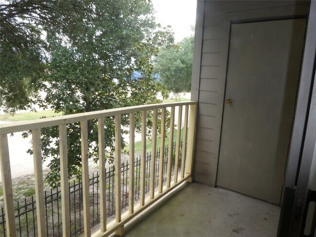 Foto del edificio - 16111 Aspenglen Dr