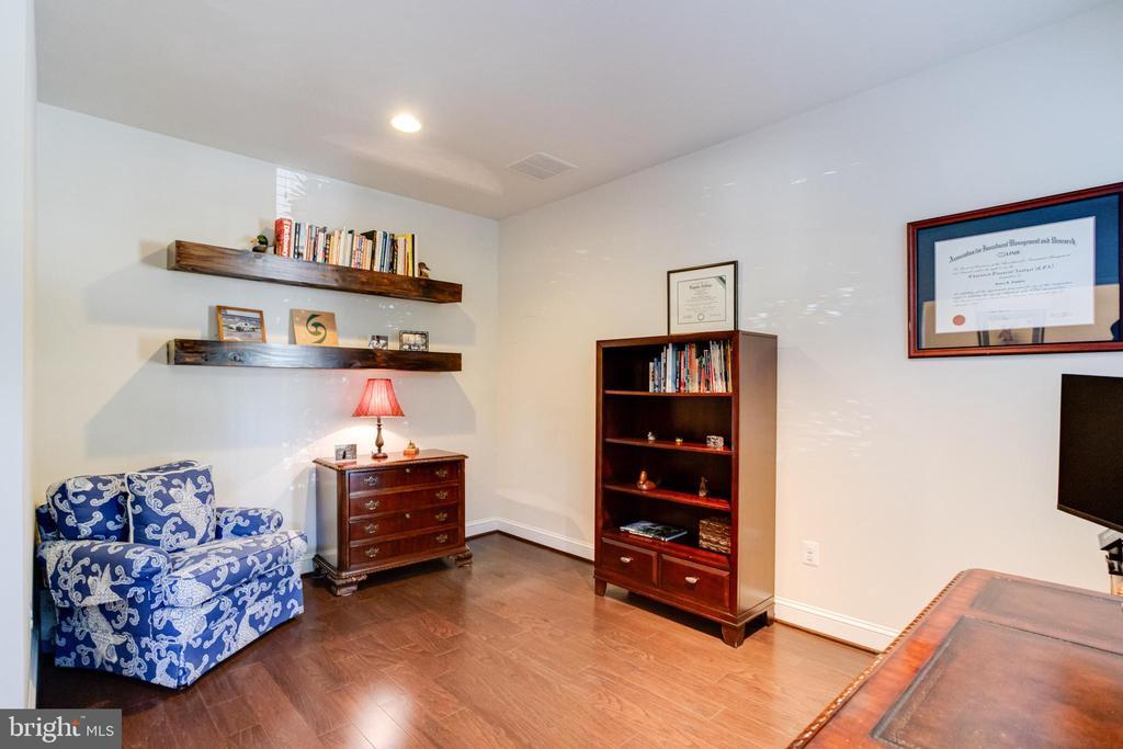 Primary Photo - 42 Linden Pl