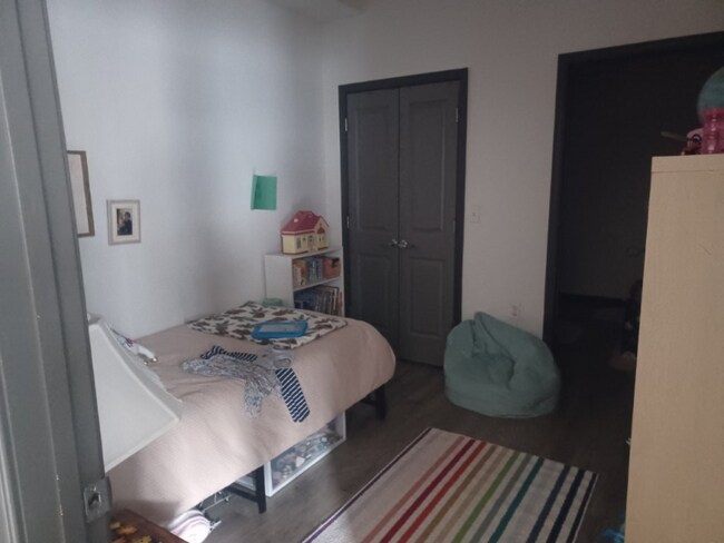 Foto del edificio - 309 S Jefferson Ave