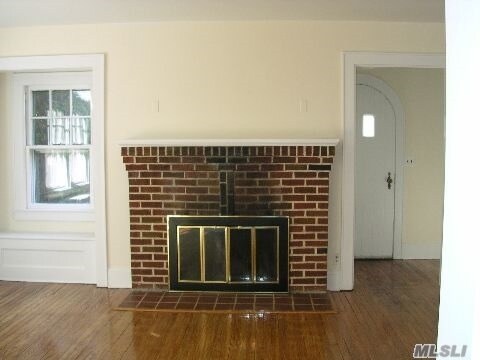 Building Photo - 29 N Bayles Ave