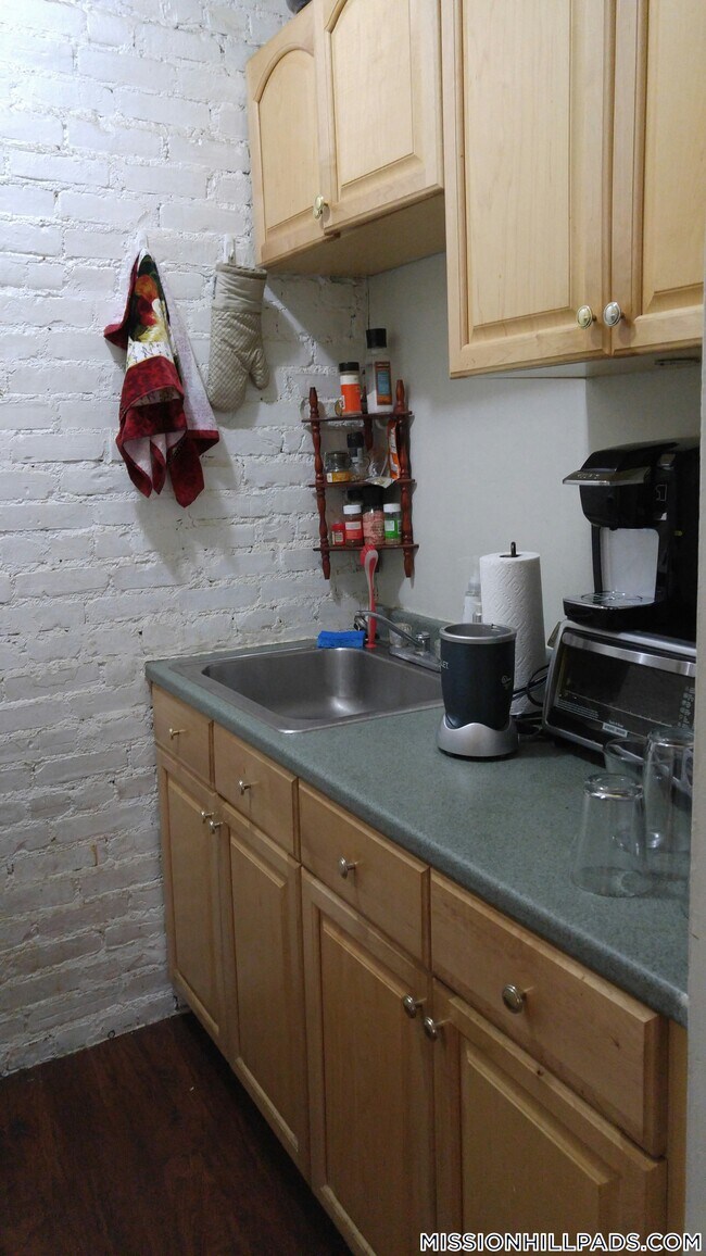 Building Photo - 888 Huntington Ave