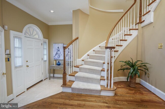 Foto del edificio - 2005 Mayfair McLean Ct