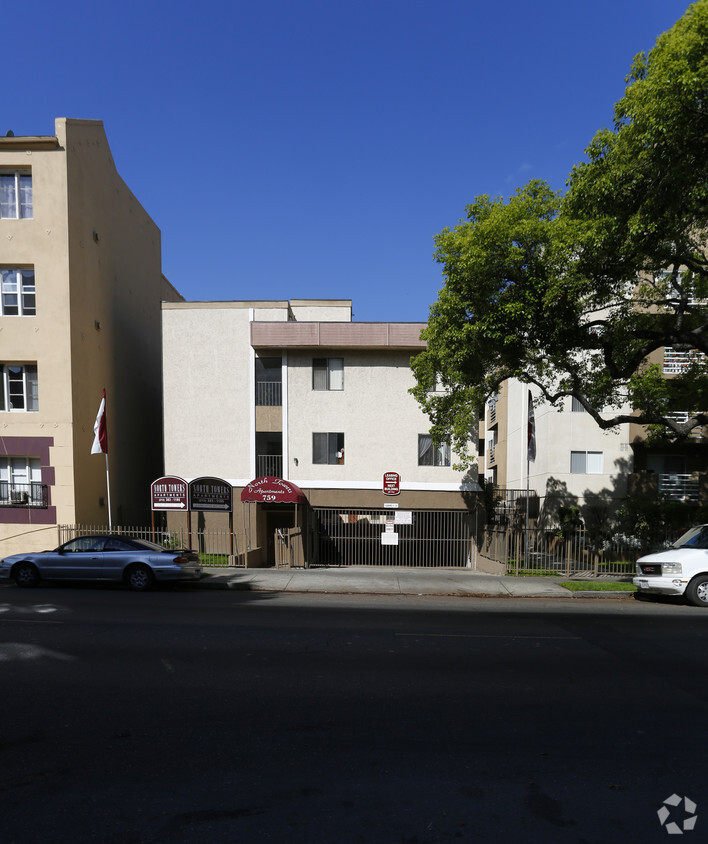 Building Photo - 759 Irolo St