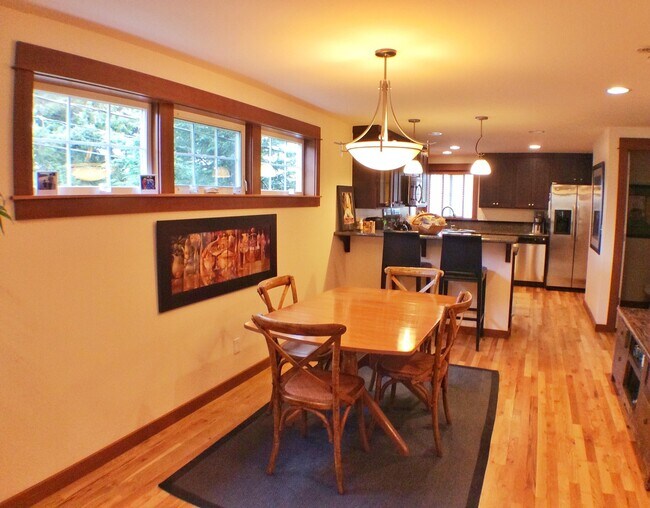 Foto del edificio - Bright and Sunny Townhouse