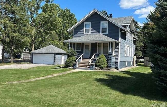 Building Photo - 8 Melrose Rd