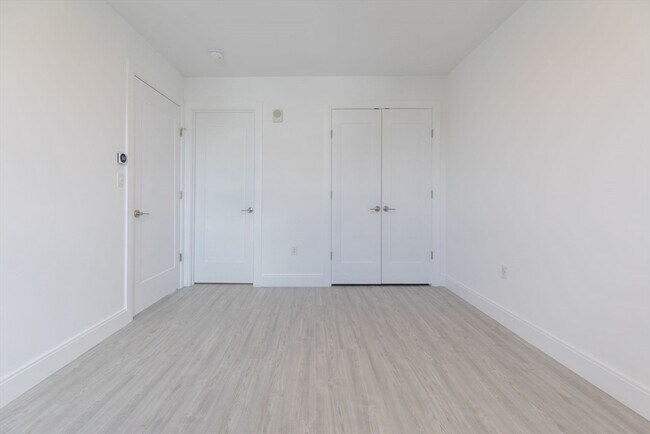 Foto del edificio - 42 N Beacon St