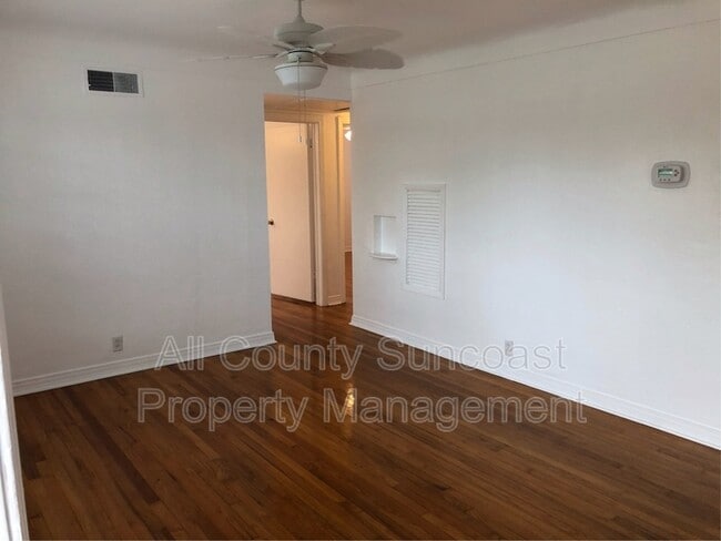 Building Photo - 5642 9th Ave N