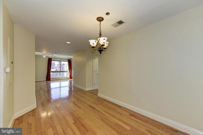 Building Photo - 777 7th St NW