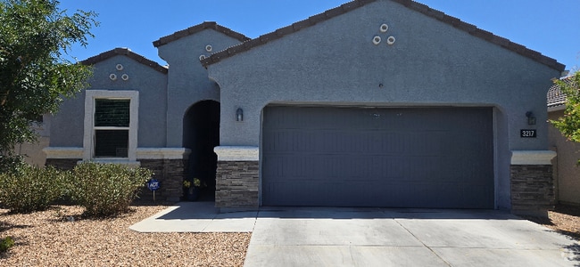 Building Photo - 3217 S 77th Ln