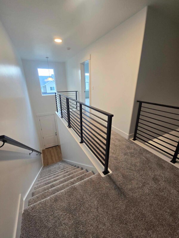 Building Photo - 1059 N 3930 W