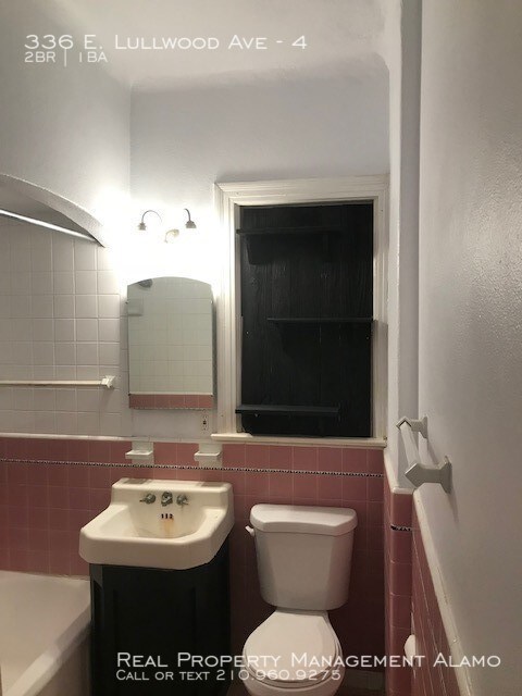 Foto del edificio - 336 E Lullwood Ave