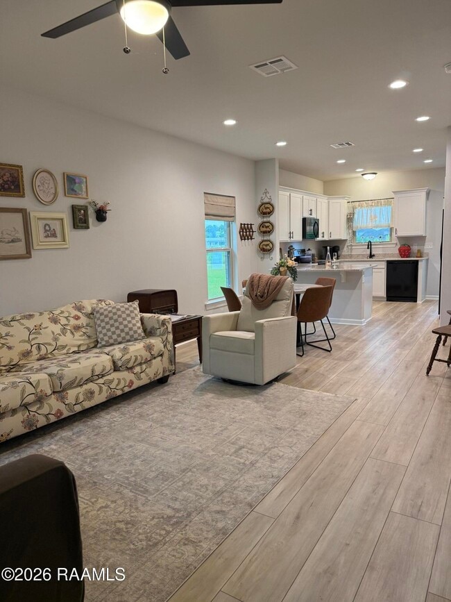 Building Photo - 116 Brattle Ct