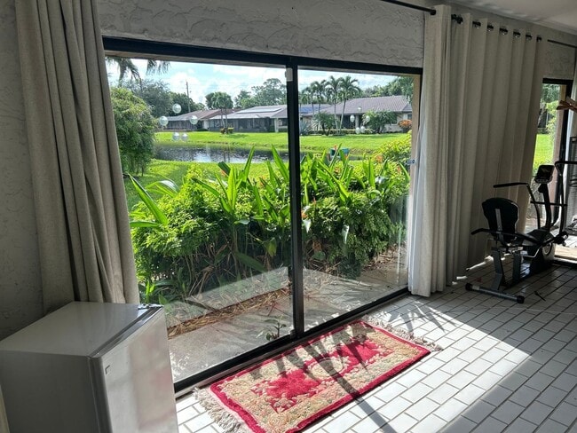 Building Photo - 2 Bedroom 2 car garage Single Family Home ...