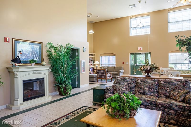 Foto principal - 90 Bay Spring Ave