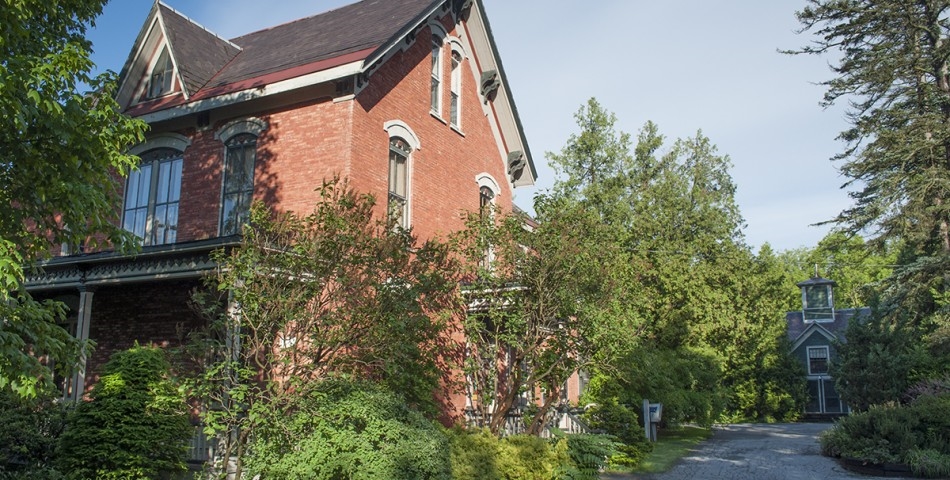 Building Photo - The Tracey House
