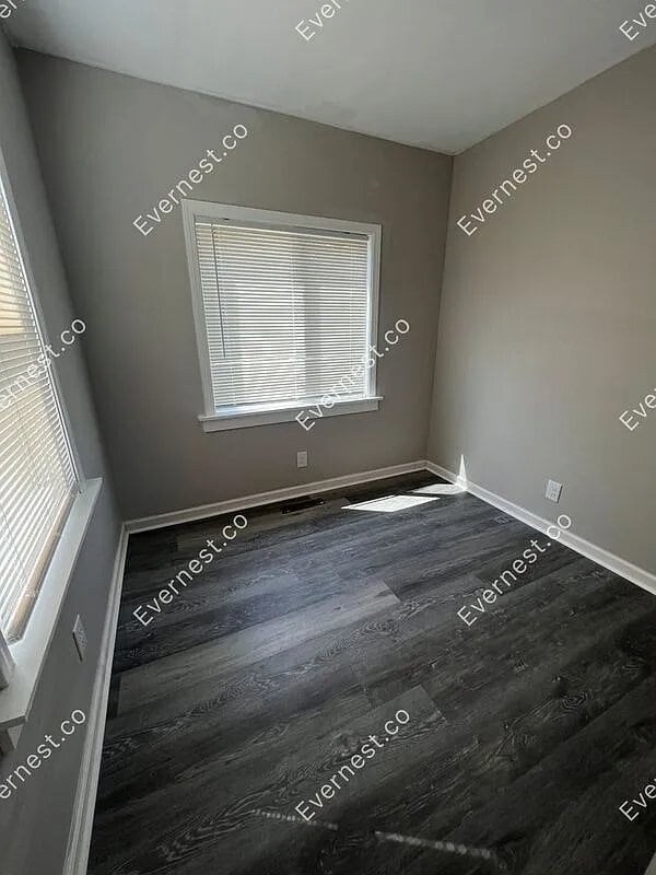 Building Photo - 3549 Hazelhurst Ave