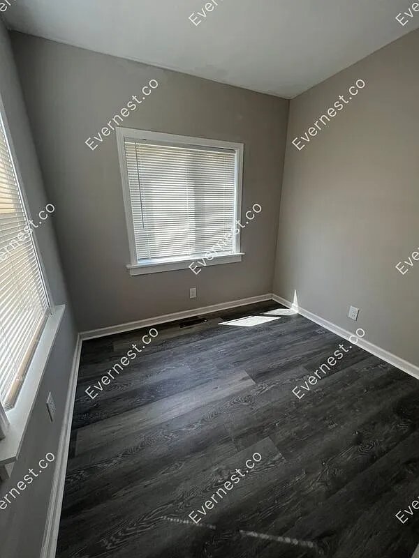 Foto del edificio - 3549 Hazelhurst Ave