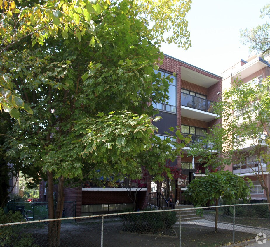 Photo du bâtiment - 124 Tyndall Ave