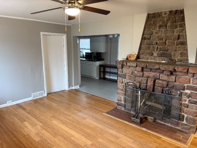 Building Photo - 134 Carter Lake Club