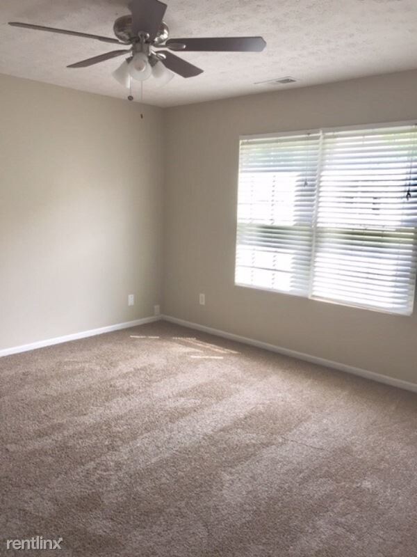 Building Photo - 3 br, 2 bath House - 6321 Maravian Dr